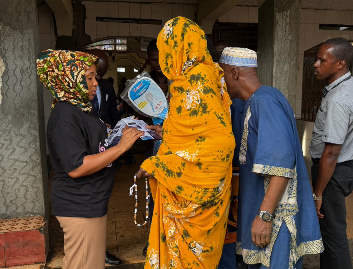 DubawaSL's tweet image. For #WeekForTruth2025, Marina Terry  visited the Fullah Mosque in Freetown to encourage worshippers to take responsibility for the information they share and to question sources before believing them.
#WeekForTruth #FactCheck