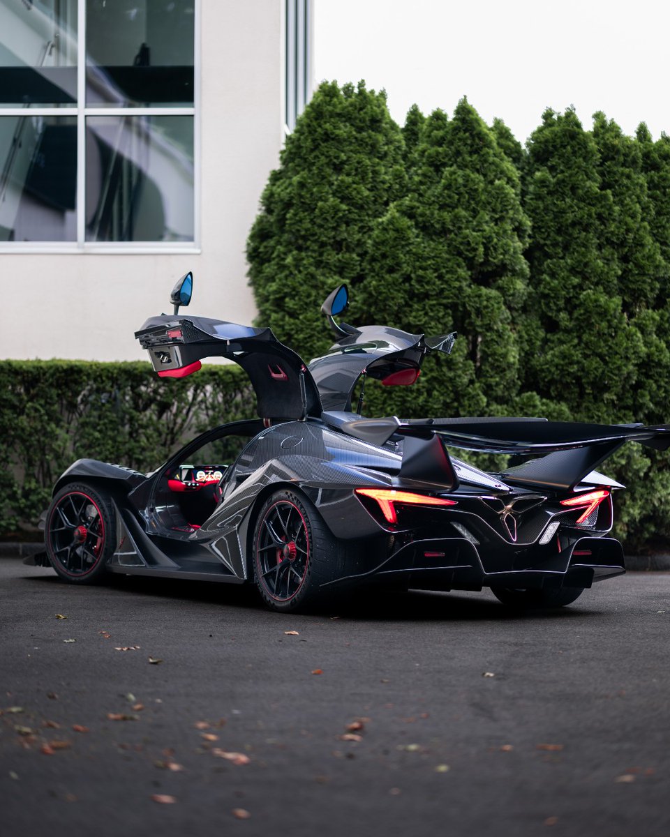 duPontREGISTRY's tweet image. 2020 Apollo Intensa Emozione &quot;Carbon Dragon&quot; | 1 of 10 in the world &amp;amp; 1 of only 4 in the US!

For More Info: bit.ly/3LeIpou
