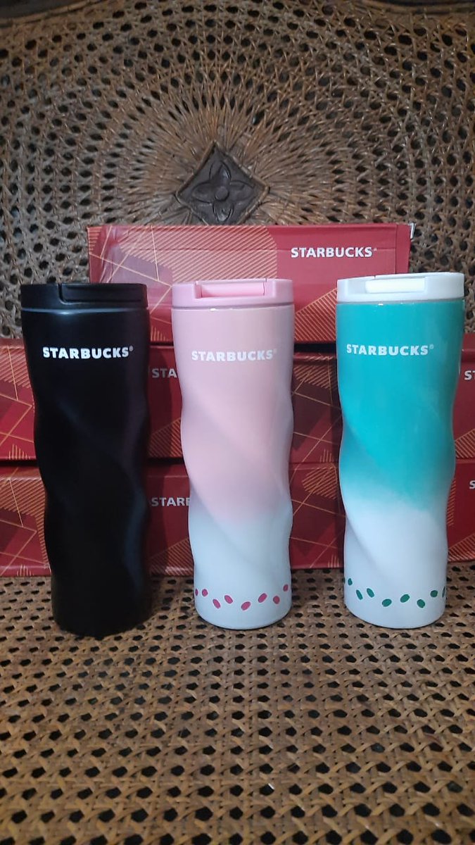 RheeDho's tweet photo. Tumbler beberapa model seperti difoto 
harga 150-250 nego
lokasi Berbah Sleman
#ugdforpss1976
izin taq @UGDforPSS1976 @JanganGoyah https://t.co/eS0hQN6mpR