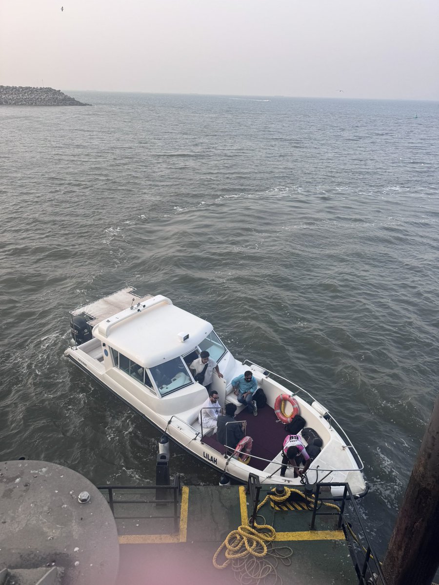 ProSreenuSuresh's tweet image. #SaifAliKhan seen getting off a speed boat at Mandwa Jetty. We wonder if it is for his next awaited film #Haiwaan ?