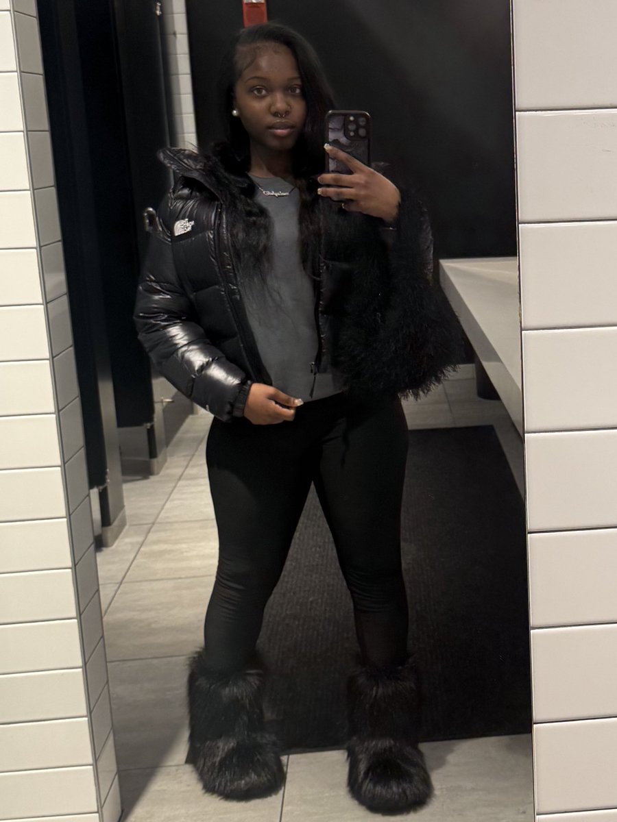 malaghee_'s tweet photo. adore adore https://t.co/3fjFN1q9cZ