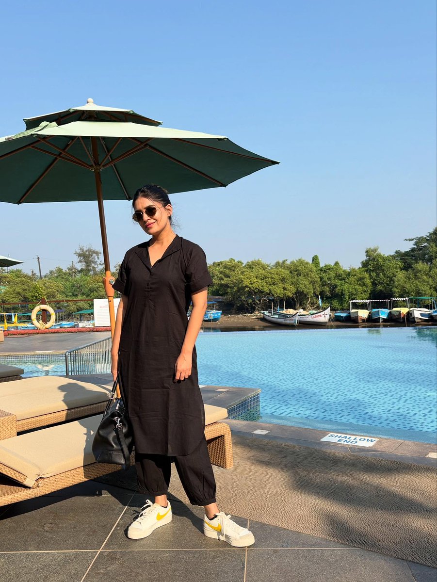 glampix_in's tweet image. Vani Bhojan in Goa  🌴🔥💦👙✨  
LOOKS &amp;amp; VIBES only 😍🫦🏖️🍹  

#VaniBhojan #GoaDiaries #HotterThanTheSun ☀️😈 #Vanibhojan