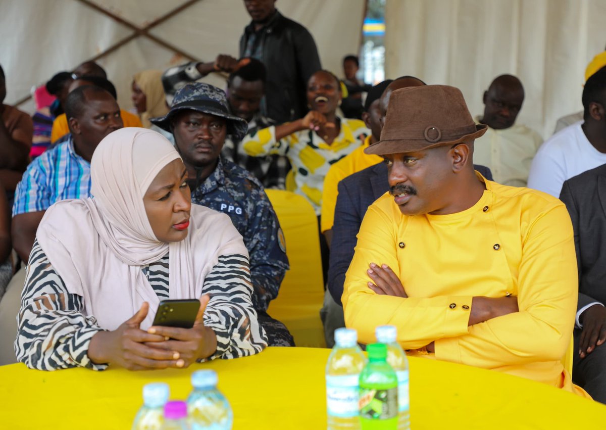 MaseGadrianal's tweet photo. SPA @ChiefMuzzukulu, manager of ONC has arrived at Buganda Road for the launch of Tonta NRM United Voices and was warmly welcomed by supporters. 
CEO Nabasa Alex joined her as the crowd gathered with excitement, waiting for the official start of the launch. 
#ONCUpdates https://t.co/EKr0yv9XzX
