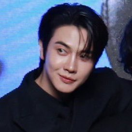 imaxkyyou's tweet image. พี่แม็กกี้ไม่ใช่แค่คาแรคเตอร์ตรง แต่หน้าพี่แกเหมือนพี่ธีร์เลยด้วยซ้ำ ถ้านี่ไม่ใช่พระเอกซีรีส์ที่ตรงปกนิยายที่สุด