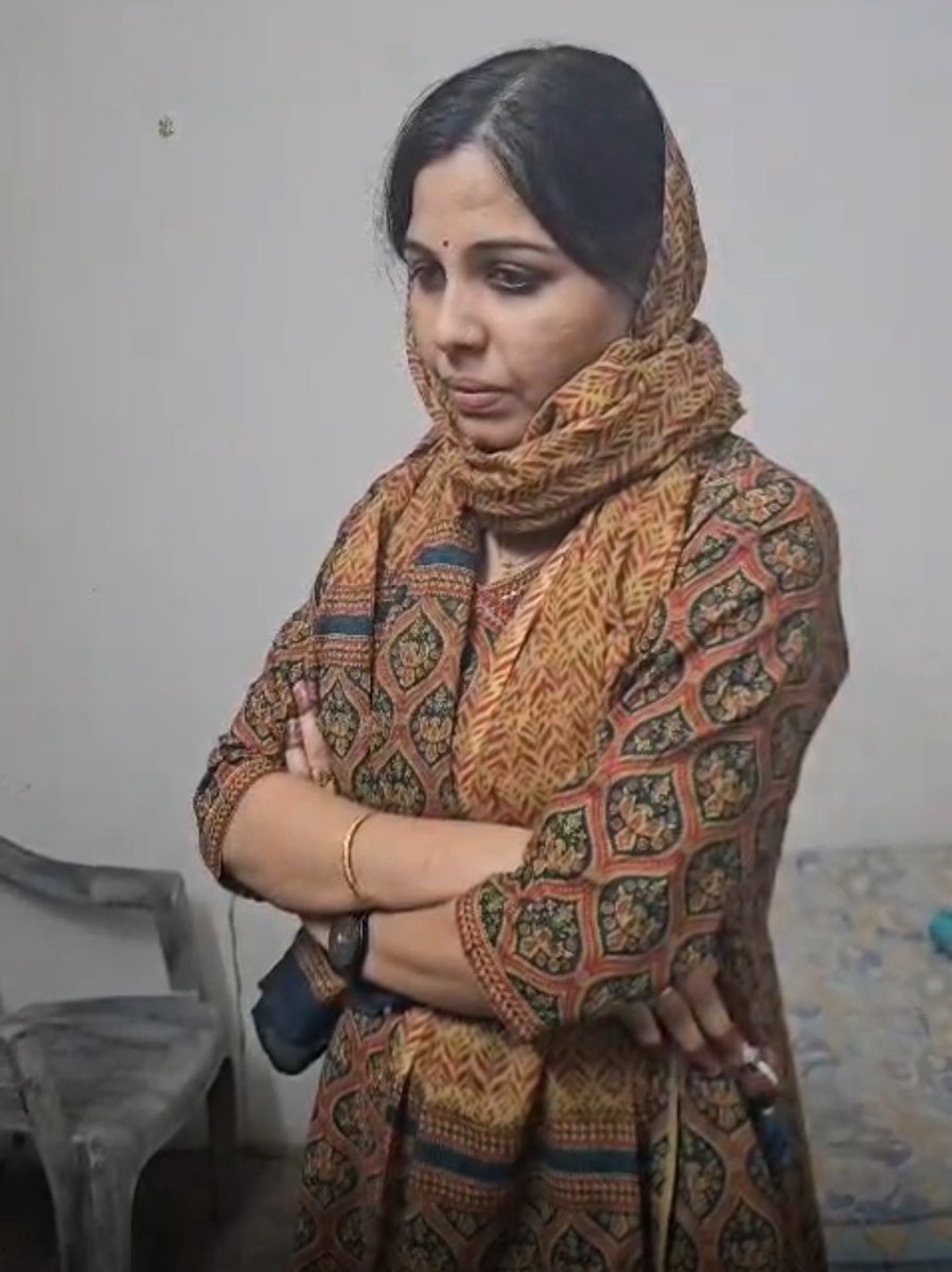 ManzuDinesh's tweet image. जयपुर के गांधीनगर थाने की SI राजकुमारी 1 लाख 25 हज़ार की रिश्वत लेते गिरफ्तार।