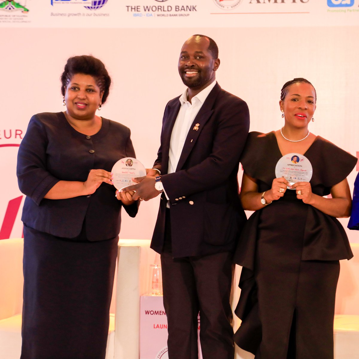 PSF_Uganda's tweet image. Kagingo noted that while women remain highly entrepreneurial, they’re still underserved — making this Code a timely and transformative tool for Uganda’s financial ecosystem.