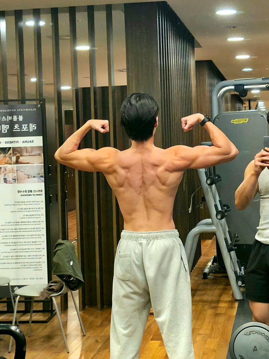 happpy_hs's tweet image. 여기 헬스장 조명 진짜 맛있다 🔥