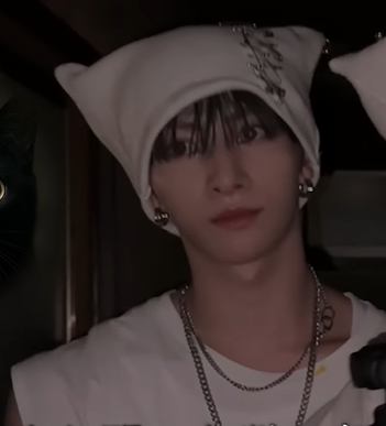 yu_♡ YU LOVERS CLUB 🖤🐈‍⬛ Community on X - 72 Members