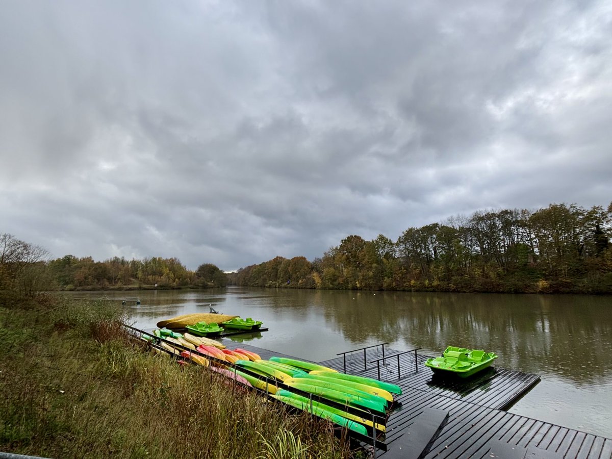 EddyMisman's tweet image. #vrtweer ⁦@BuienradarBE⁩ ⁦@HetweerinBelgie⁩ Beernem 11u40 #basis🏃‍♂️