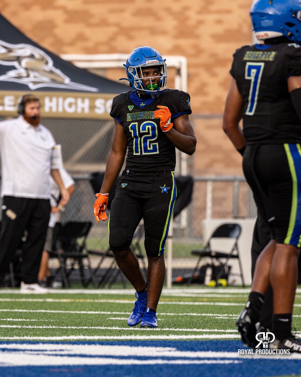 No Stars. No Offers. Senior Year.
All I need is one💯
#foreverhumble
#Patience