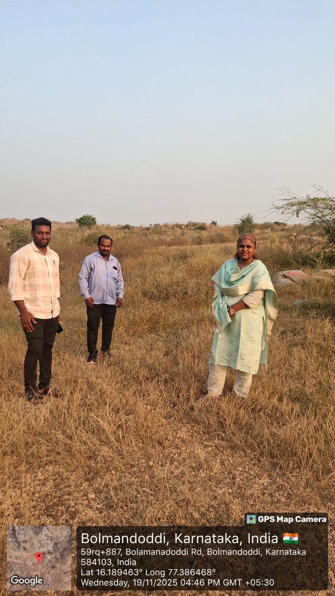 RaichurDDSWD's tweet photo. ರಾಯಚೂರು ನಗರದ ಅಲೆಮಾರಿಗಳಿಗೆ ವಸತಿ ಸೌಲಭ್ಯ ಕಲ್ಪಿಸಲು ಗುರುತಿಸಲಾದ ನಿವೇಶನ ಸ್ಥಳ ಪರಿಶೀಲನೆ ನಡೆಸಲಾಯಿತು. ಶ್ರೀಮತಿ ಸಿಂಧು ಉಪ ನಿರ್ದೇಶಕರು ಸಮಾಜ ಕಲ್ಯಾಣ ಇಲಾಖೆ ರಾಯಚೂರು ಮತ್ತು ಅಲೆಮಾರಿ ಮುಖಂಡರಾದ ಜಂಬಣ್ಣ ಹಾಜರಿದ್ದರು.
 ಸ್ಥಳ :-ಬೋಳಮನದೊಡ್ಡಿ ರಸ್ತೆ @SWDGoK @DDSWDRAI2025 @SWDCommissioner @DCRaichur https://t.co/h0ae0JY5hX