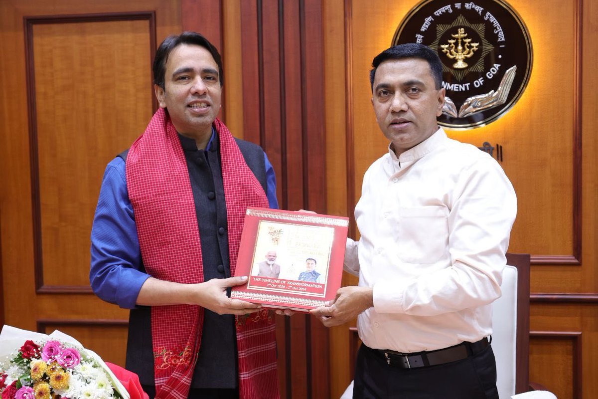 माननीय मुख्यमंत्री <a href="/DrPramodPSawant/">Dr. Pramod Sawant</a> जी के साथ गोवा में कौशल विकास पर केंद्रित विभिन्न योजनाओं पर सकारात्मक एवं सार्थक चर्चा हुई। 

गोवा के युवा शक्ति के लिए अपार संभावनाएं हैं और राज्य और केंद्र सरकारें साथ मिलकर इस विकास रथ को गति दे रही हैं!