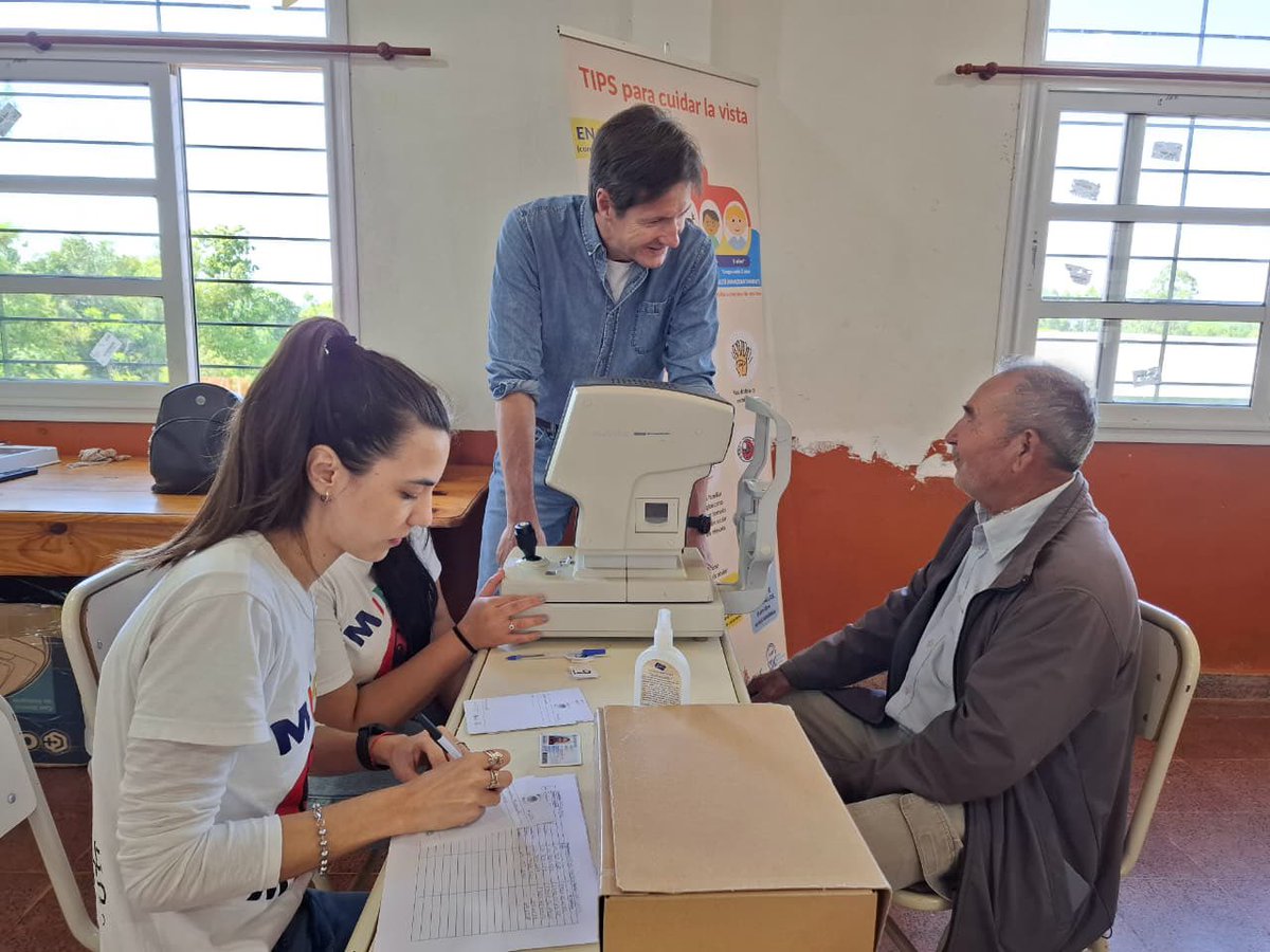 Mirar Mejor llegó a Fracrán con soluciones para el cuidado de la visión. Controles, diagnósticos y anteojos sin costo que cambiaron el día a día de muchos vecinos. Un programa cercano y efectivo, pensado para transformar realidades y acompañar a los misioneros. <a href="/gobmisiones/">Gobierno de Misiones</a>