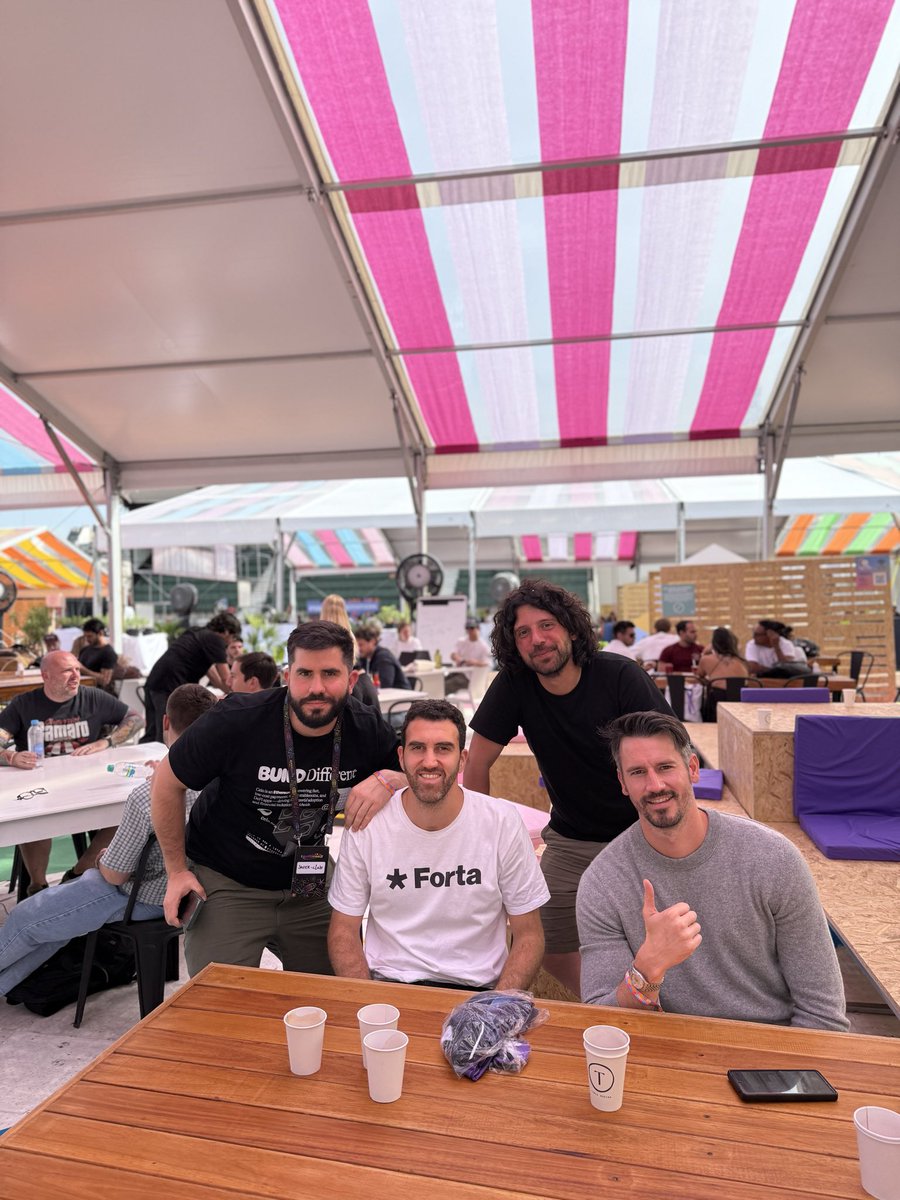 FortaNetwork's tweet image. Great catching up with the @Celo team at Devconnect Buenos Aires! 

Always amazing to connect with builders using Forta Firewall to secure their ecosystems.

Love seeing Forta Firewall in the wild.