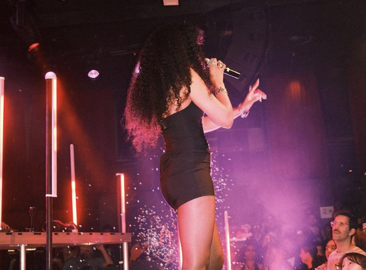 RochelleJUpdate's tweet image. Rochelle Jordan performing live at the #TTWTour Chicago