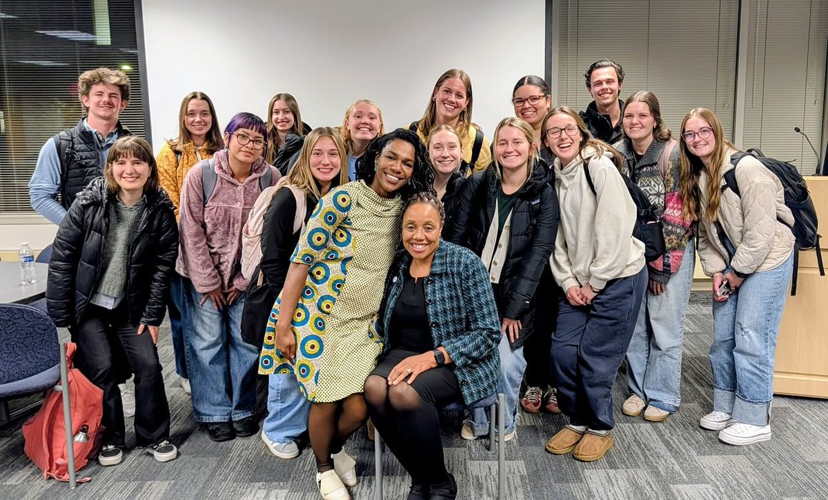 SUTR_SPPS's tweet image. @sutr_spps alumni Danielle Hughes, Principal at Benjamin E. Mays Elementary, and @sutr_spps alumni Dr. Talisha Jackson, Assistant Principal at Como Park Senior High School, moderated the event.

Stay tuned for our spring Dean’s Forum! Details coming soon.

#SPPS #SUTR #UST