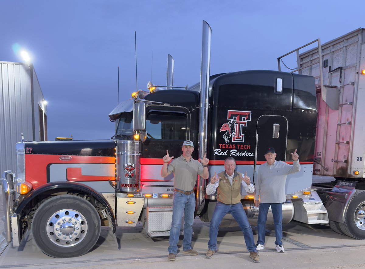 Big thanks to the Red Raiders in Dimmitt who keep West Texas running.

Proud Red Raider Club members. Proud community. Proud to stand with the Double T!