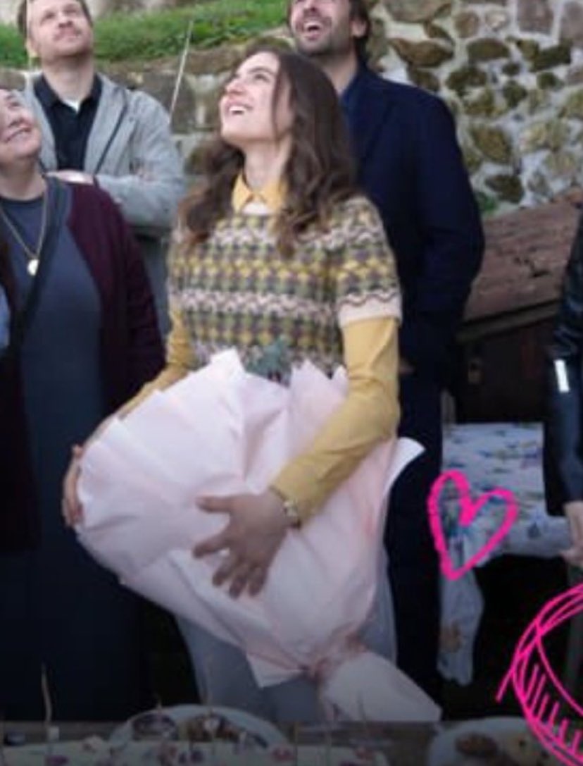 aldığımız ilk çiçeği nasıl tutacağımızı bilmeyiş