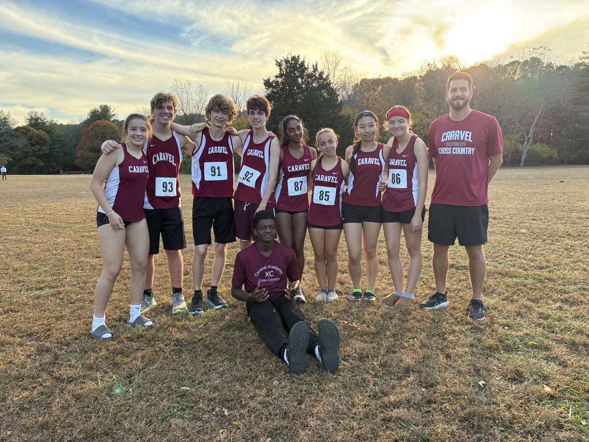 CaravelAcademy's tweet image. On November 8th, the Upper School Cross Country team traveled to Killens Pond to compete in the DIAA Cross Country State Championship. The boys team finished 22nd and the girls team finished 20th.  Congrats to all of our athletes! #caravelcrosscountry @DIAA_Delaware