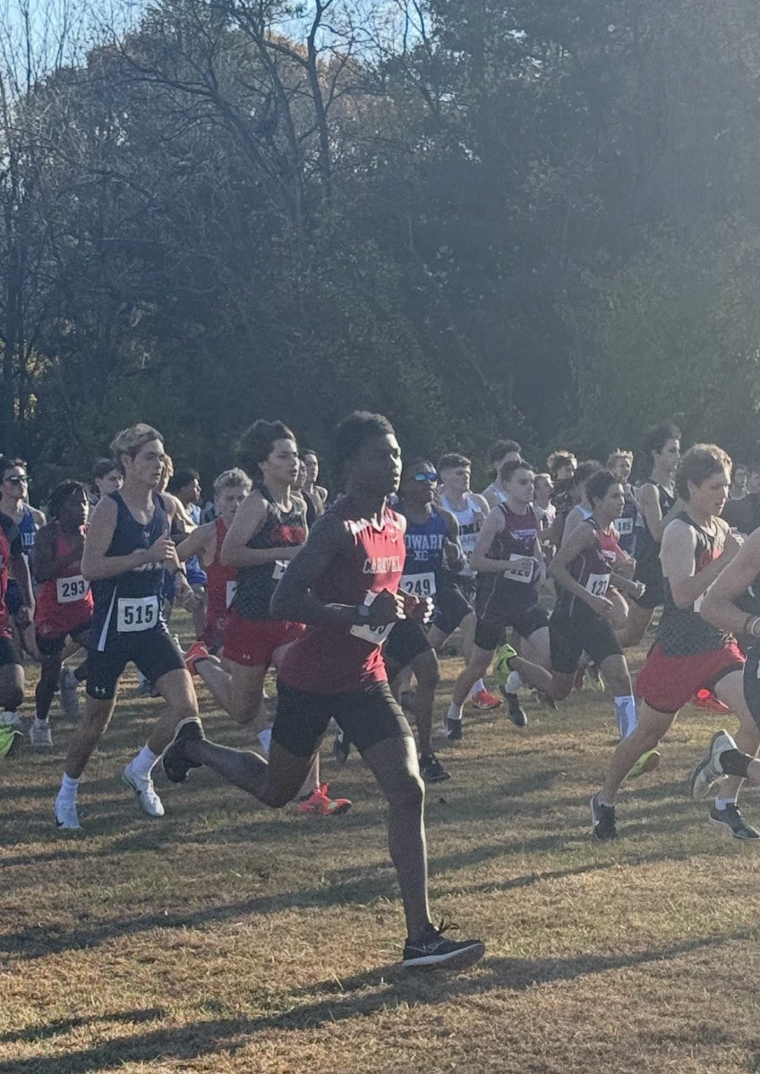 CaravelAcademy's tweet image. On November 8th, the Upper School Cross Country team traveled to Killens Pond to compete in the DIAA Cross Country State Championship. The boys team finished 22nd and the girls team finished 20th.  Congrats to all of our athletes! #caravelcrosscountry @DIAA_Delaware