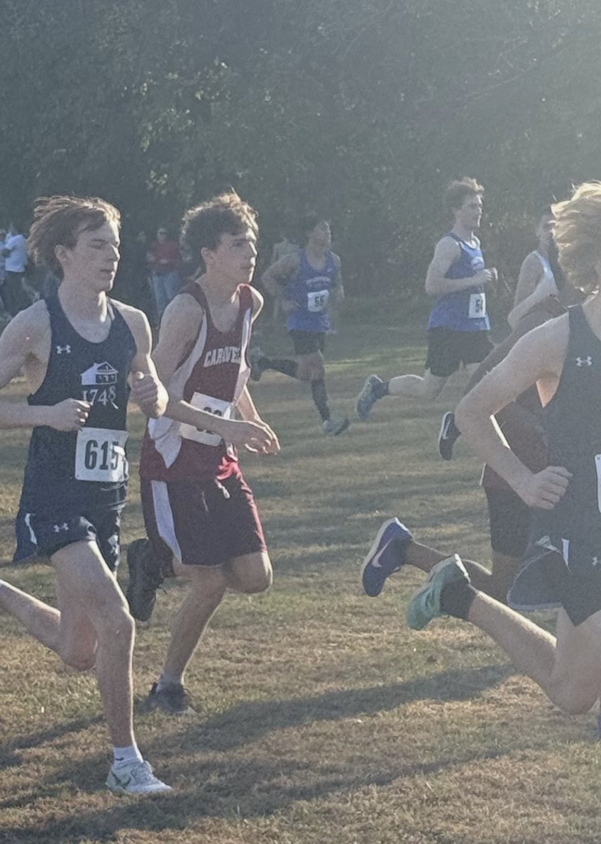CaravelAcademy's tweet image. On November 8th, the Upper School Cross Country team traveled to Killens Pond to compete in the DIAA Cross Country State Championship. The boys team finished 22nd and the girls team finished 20th.  Congrats to all of our athletes! #caravelcrosscountry @DIAA_Delaware