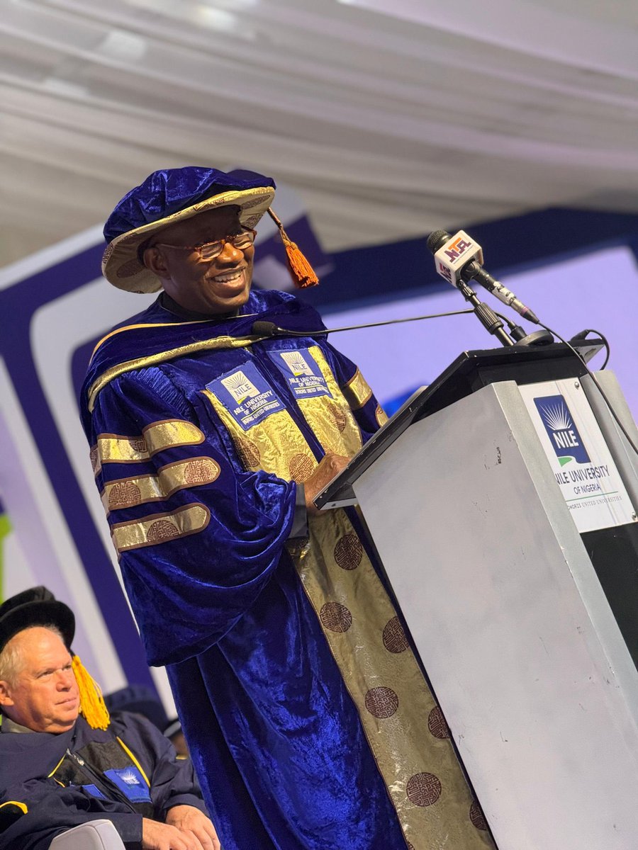 GeneralSnow_'s tweet image. The weakest man alive.
This weak man brought us here!