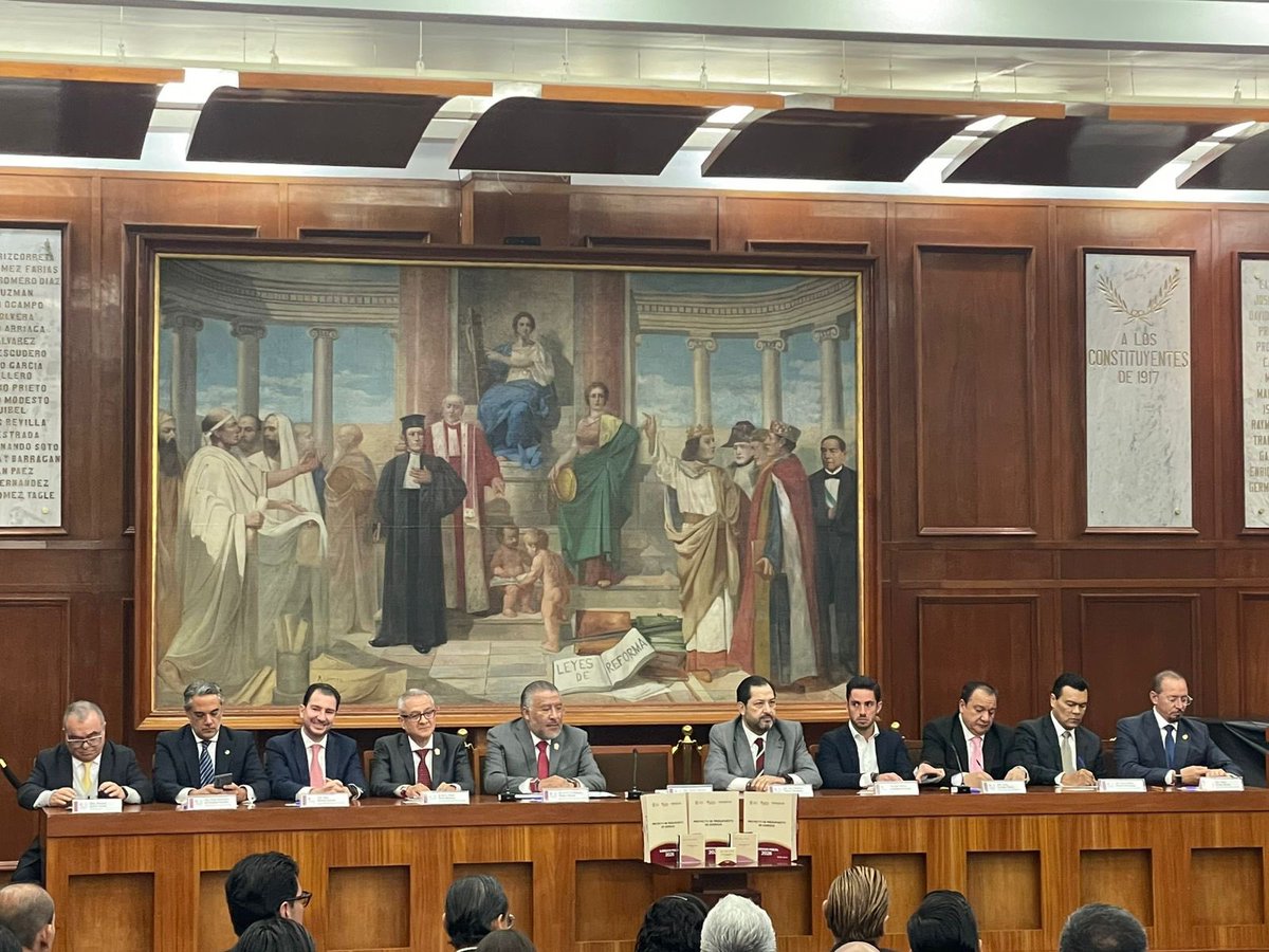 #PaqueteFiscalEdomex2026
 <a href="/horacioduarteo/">Horacio Duarte Olivares</a> y <a href="/SecOscarFlores/">Oscar Flores Jiménez</a> entregaron a @legismex Paquete Fiscal 2026 del Edoméx. Incluye Presupuesto de Egresos.
🔹 Más de 400 mmdp
🔹 Sin solicitud de deuda
🔹 Sin nuevos impuestos
Paso clave para la planificación financiera. <a href="/DigitalmexPerio/">DigitalMex</a>