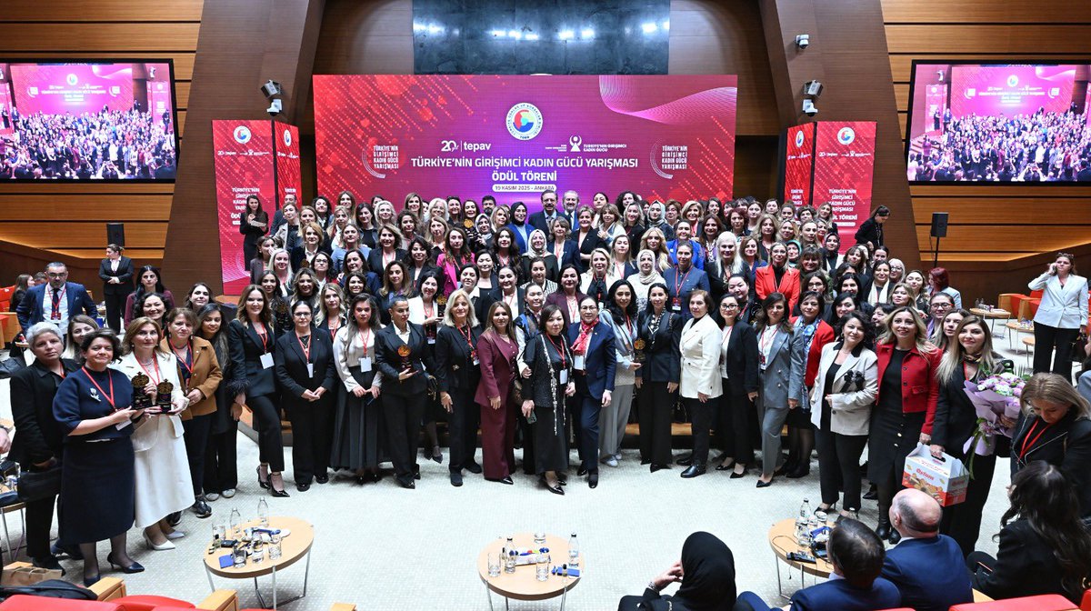 CYAZMAC's tweet image. Türkiye Odalar ve Borsalar Birliği Kadın Girişimciler Kurulu ve Türkiye Ekonomi Politikaları Araştırma Vakfı iş birliğinde gerçekleştirilen, Türkiye’nin Girişimci Kadın Gücü Yarışması Ödül Töreni’ne katıldık. 

Çatışı altında yaklaşık 17 yıl gururla görev aldığım TOBB’un bu…