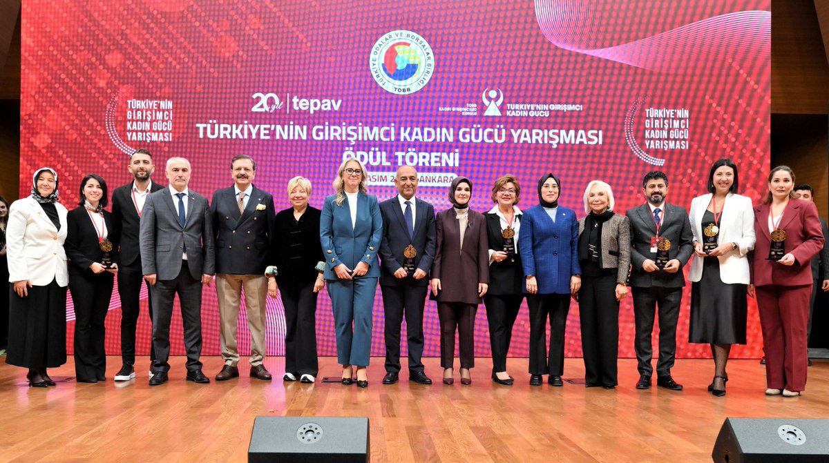 CYAZMAC's tweet image. Türkiye Odalar ve Borsalar Birliği Kadın Girişimciler Kurulu ve Türkiye Ekonomi Politikaları Araştırma Vakfı iş birliğinde gerçekleştirilen, Türkiye’nin Girişimci Kadın Gücü Yarışması Ödül Töreni’ne katıldık. 

Çatışı altında yaklaşık 17 yıl gururla görev aldığım TOBB’un bu…