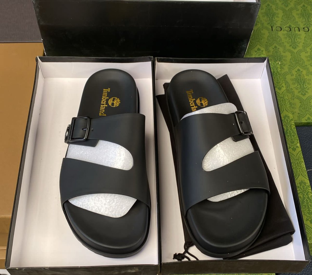 ur_PlUG21's tweet image. ITALIAN FOOTWEARS AVAILABLE 
Original quality 

BOXED
40___45 
43,000 ONLY