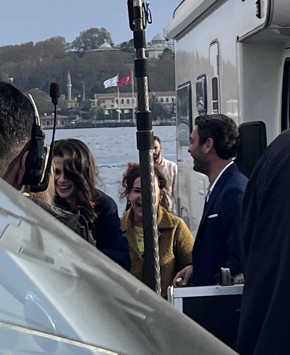 Bizimkileri biliyoruzda Hocam seninde dalağın baya düşükmüş ama😍  #OzanAkbaba #SinemÜnsal  #ozsin