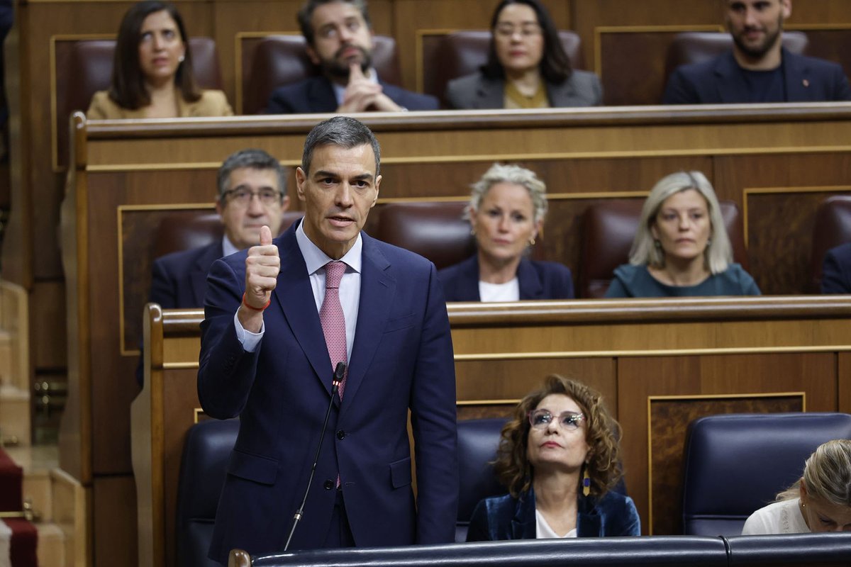 El presidente del Gobierno, <a href="/sanchezcastejon/">Pedro Sánchez</a>, ha asegurado en el <a href="/Congreso_Es/">Congreso</a> que la aprobación del techo de gasto permitirá sentar las bases para unos Presupuestos Generales del Estado "mucho más expansivos en lo social".

Más info ⬇️
lamoncloa.gob.es/presidente/act…