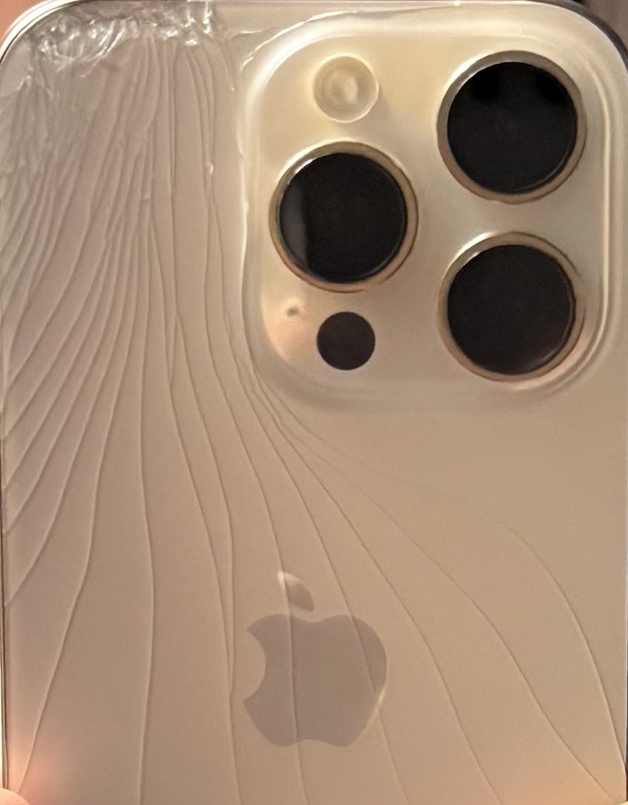 BERG | J4Ncp tweet media