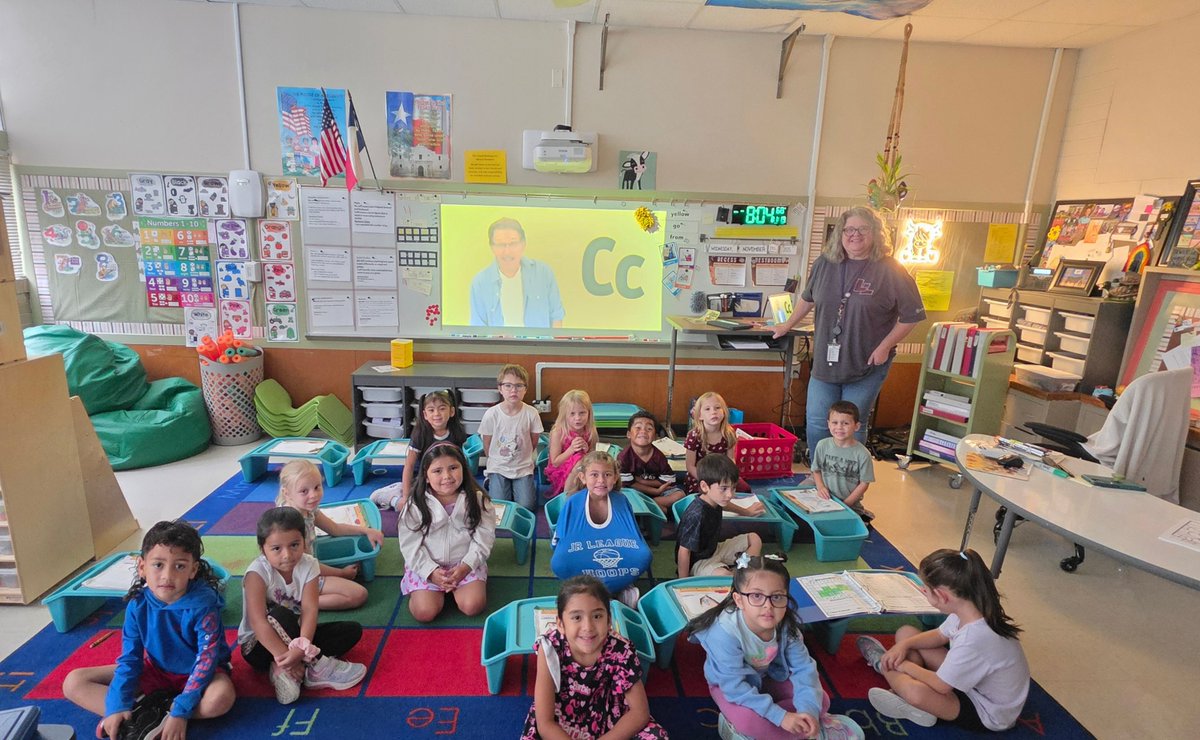 🚀Readers on the rise!📚
Congratulations to Mrs. Lloyd's Kindergarten class <a href="/CFELISD/">Clear Fork Elementary</a> for being on pace to meet their 1.5 Reading goal! #LockedonExceLLence <a href="/SouthpawEdu/">Mark Estrada Jr.</a> <a href="/stepharillo/">Stephaine Camarillo</a> <a href="/belv1020/">Belinda Vargas</a>