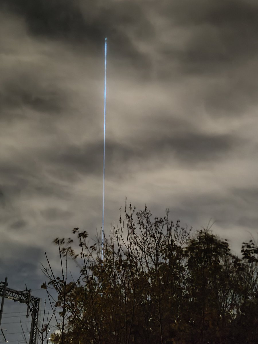 JKBowden_'s tweet image. there is a beam of light coming out of the core of London what is this