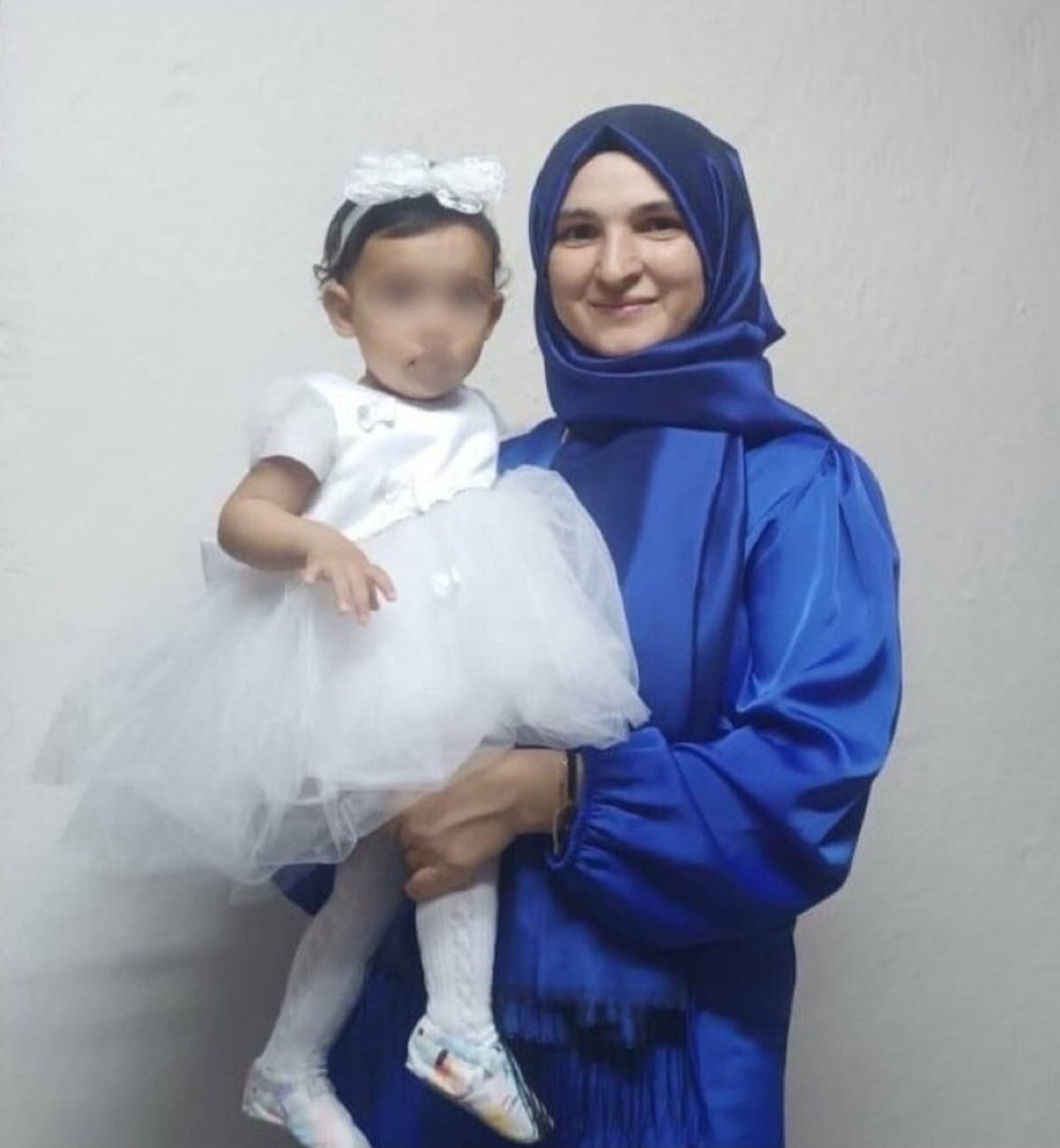 Teacher Şeyma Aslan was arrested on Sep 25 due to acts that the European Court of Human Rights has clearly stated don't constitute a crime.
Her 1 year old daughter,Meryem Feyza, is also in prison together with her mother.++

KoğuştakiÇocuk ÖzgürOlsun
#HumanRights
<a href="/vonderleyen/">Ursula von der Leyen</a>