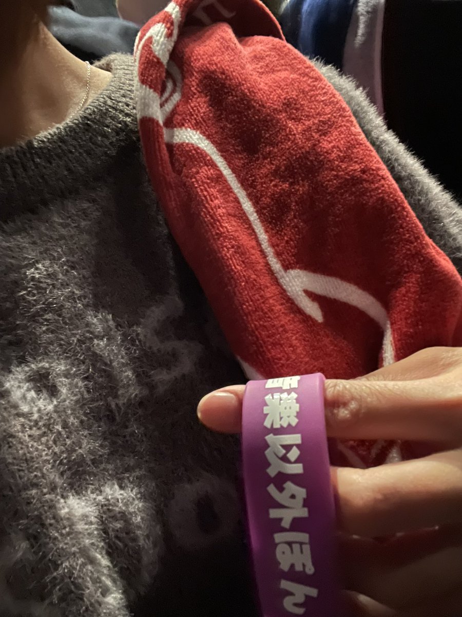 owcKIYxTfl73206's tweet image. ぼっち参戦やったけどそんなこと忘れてめちゃ楽しんだ！！またちゃくらに会えるまでは生きていられる

 #contact
 #MINAMIWHEEL2025 
 #ちゃくら
 #ガラクタ
 #berrymeet
 #邦ロック
 #邦ロック好きな人と繋がりたい