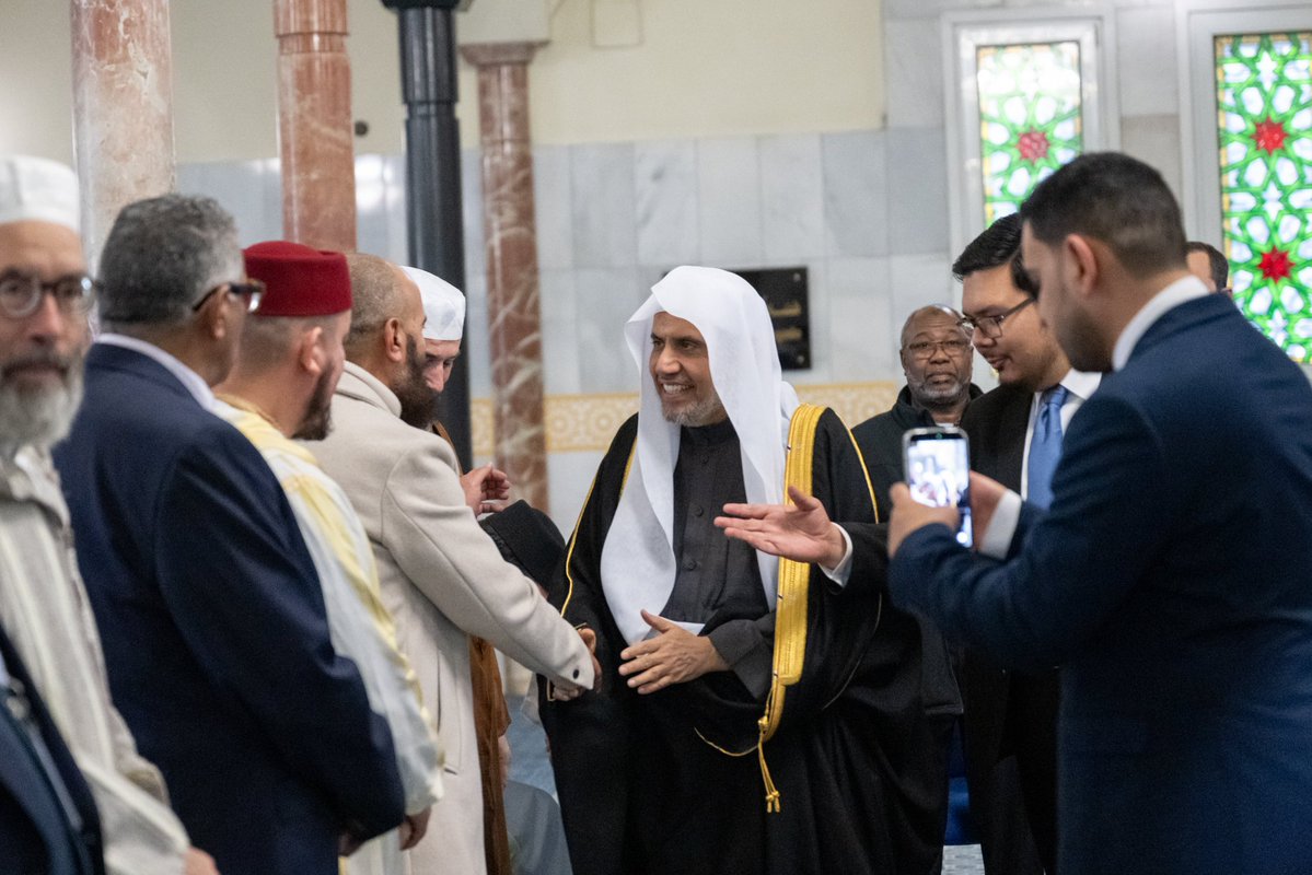 MWLOrg_en's tweet image. This afternoon:
 H.E. Sheikh Dr. #MohammedAlissa @MhmdAlissa, Secretary-General of the Muslim World League (MWL) and Chairman of the Organization of Muslim Scholars, met with officials of Islamic organizations from across Spain, representing the country’s diverse Muslim…