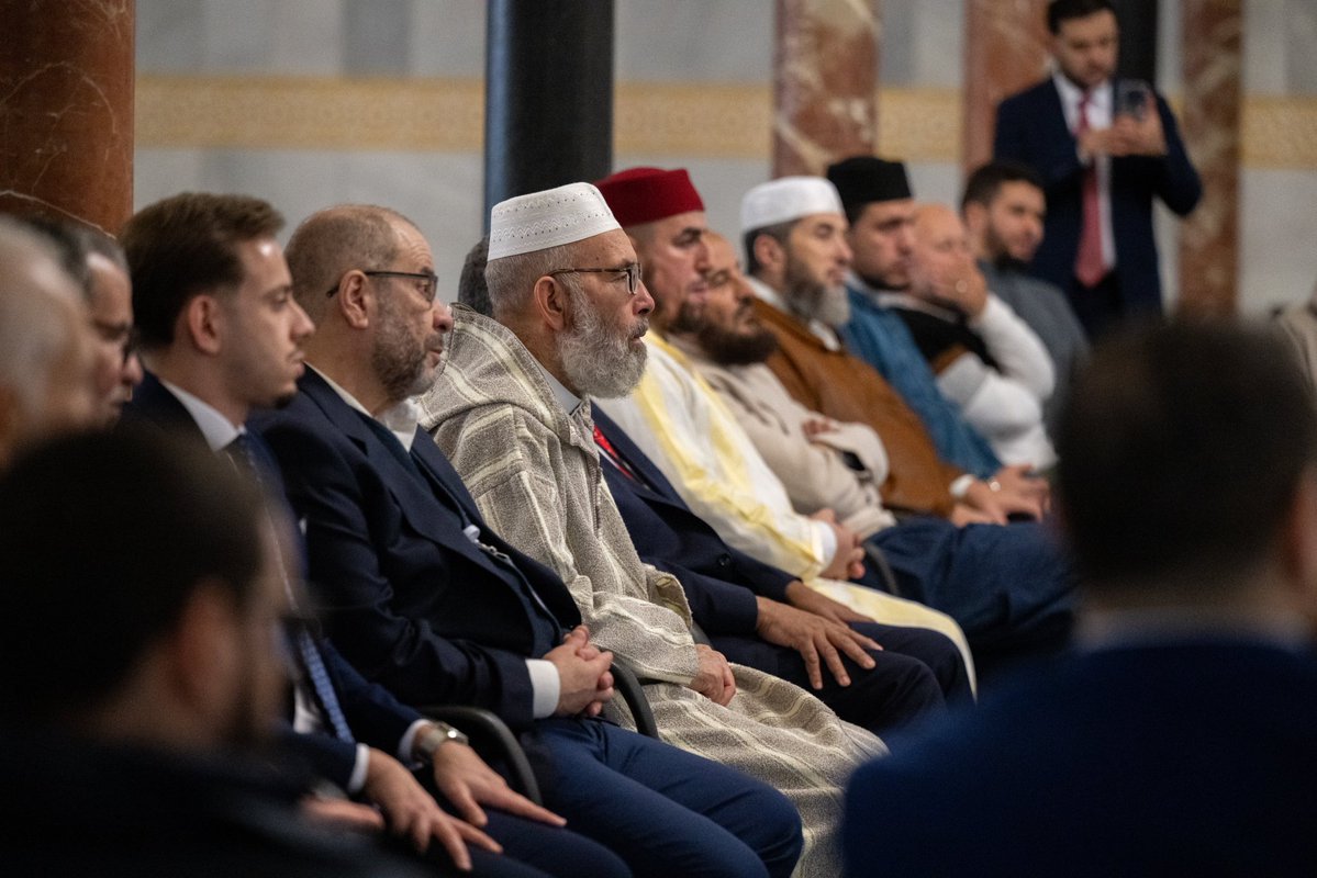 MWLOrg_en's tweet image. This afternoon:
 H.E. Sheikh Dr. #MohammedAlissa @MhmdAlissa, Secretary-General of the Muslim World League (MWL) and Chairman of the Organization of Muslim Scholars, met with officials of Islamic organizations from across Spain, representing the country’s diverse Muslim…