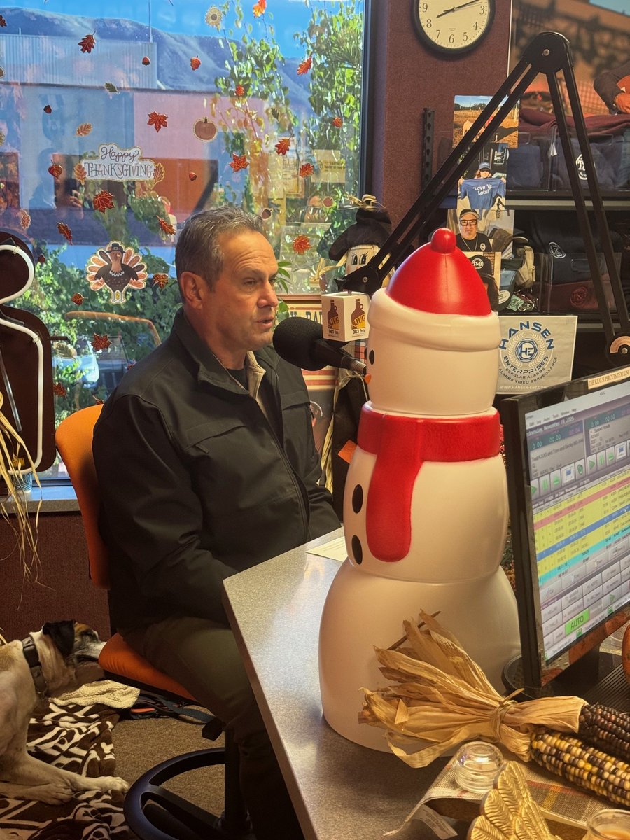 SLOSheriff's tweet image. Live from the studio! Sheriff Parkinson joined 98.1 KJUG to talk about the 36th Annual Christmas Bicycle Giveaway.
If you know a child in need of a bike you can visit slosheriff.org for an application. But hurry! They&apos;re due by tomorrow, Nov. 20. 
A big thanks to KJUG!