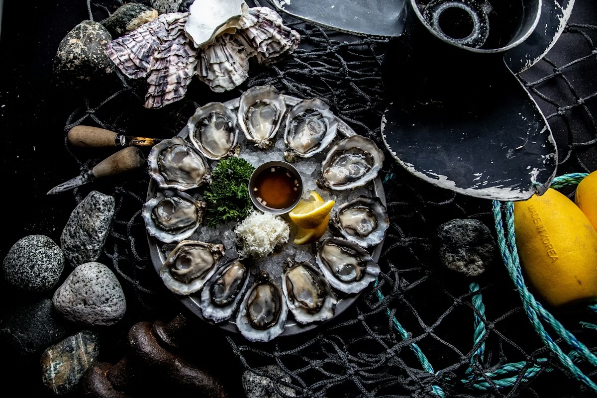 NEW STORY: LONELY PLANET

I was asked to write a story on the best things to eat/drink in Vancouver. Of course there are many more places I would have loved to add (because the options are endless here!),  but I think this is a good start: lonelyplanet.com/articles/what-…