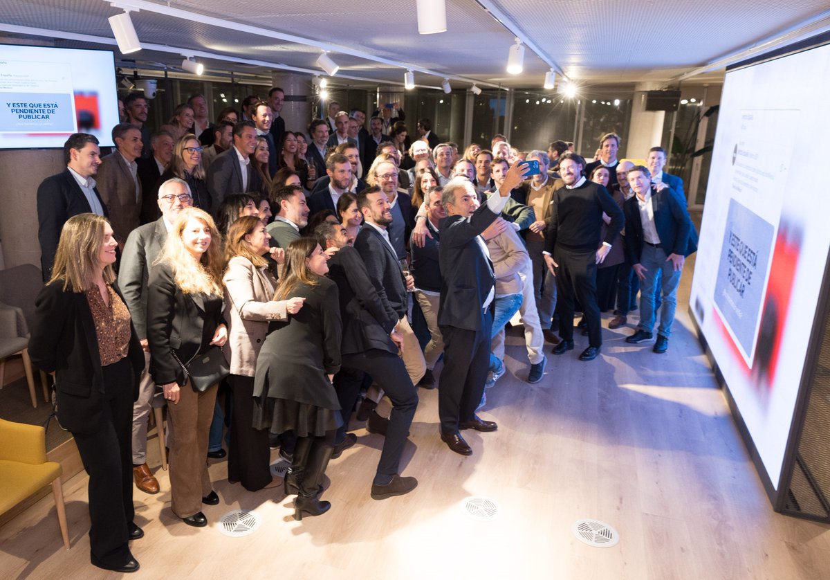 dentsu España tweet media