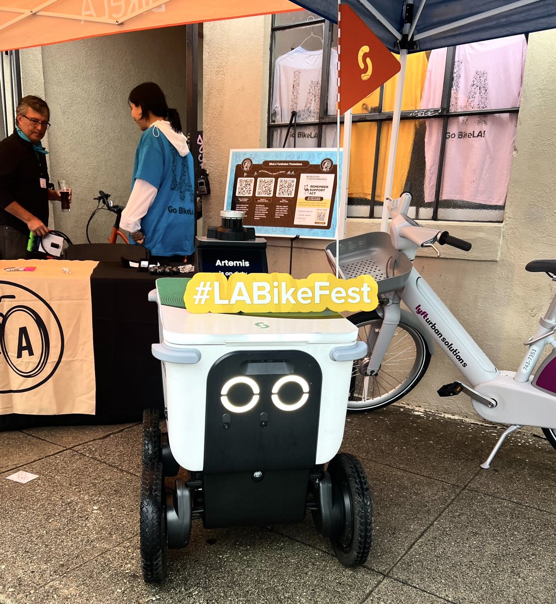 ServeRobotics's tweet image. Good things happen when bikes and robots roll together. 🚲

We were proud to join @heybikela’s BikeFest 2025 as a bronze helmet sponsor, and our robot Artemis even stopped by to hand out electrolytes to riders.

A peek inside the event. 👇