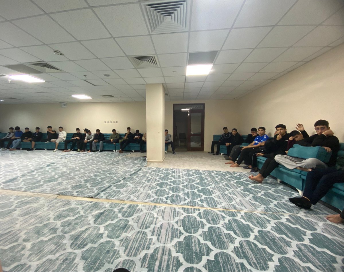📍TÜGVA Mardin İl Lise Koordinatörlüğü olarak Muhabbethane programımızla
Artuklu İmam Hatip Lisesi Erkek Pansiyonundaydık! 

Gençlerle sohbet ettik, fikirlerimizi paylaştık.
Bir sonraki buluşmada tekrar görüşmek üzere! ✨

#TÜGVA #Mardin #TügvaLise #Muhabbethane