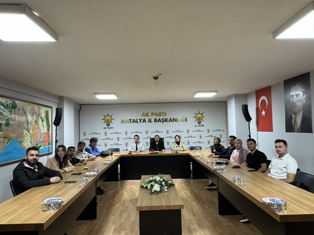 Antalya ÜniAK olarak bugün verimli bir toplantı gerçekleştirdik. Yeni dönem çalışmalarımız için güzel adımlar attık.

<a href="/avyusufibis/">Yusuf İBİŞ</a> 
<a href="/FatihAydemir45/">Fatih Aydemir 🇹🇷</a> 
<a href="/alicetin_07/">Ali Çetin</a> 
<a href="/BahriKocyigit/">BAHRİ KOÇYİĞİT</a> 
<a href="/halilciftci07/">Halilciftci07</a>