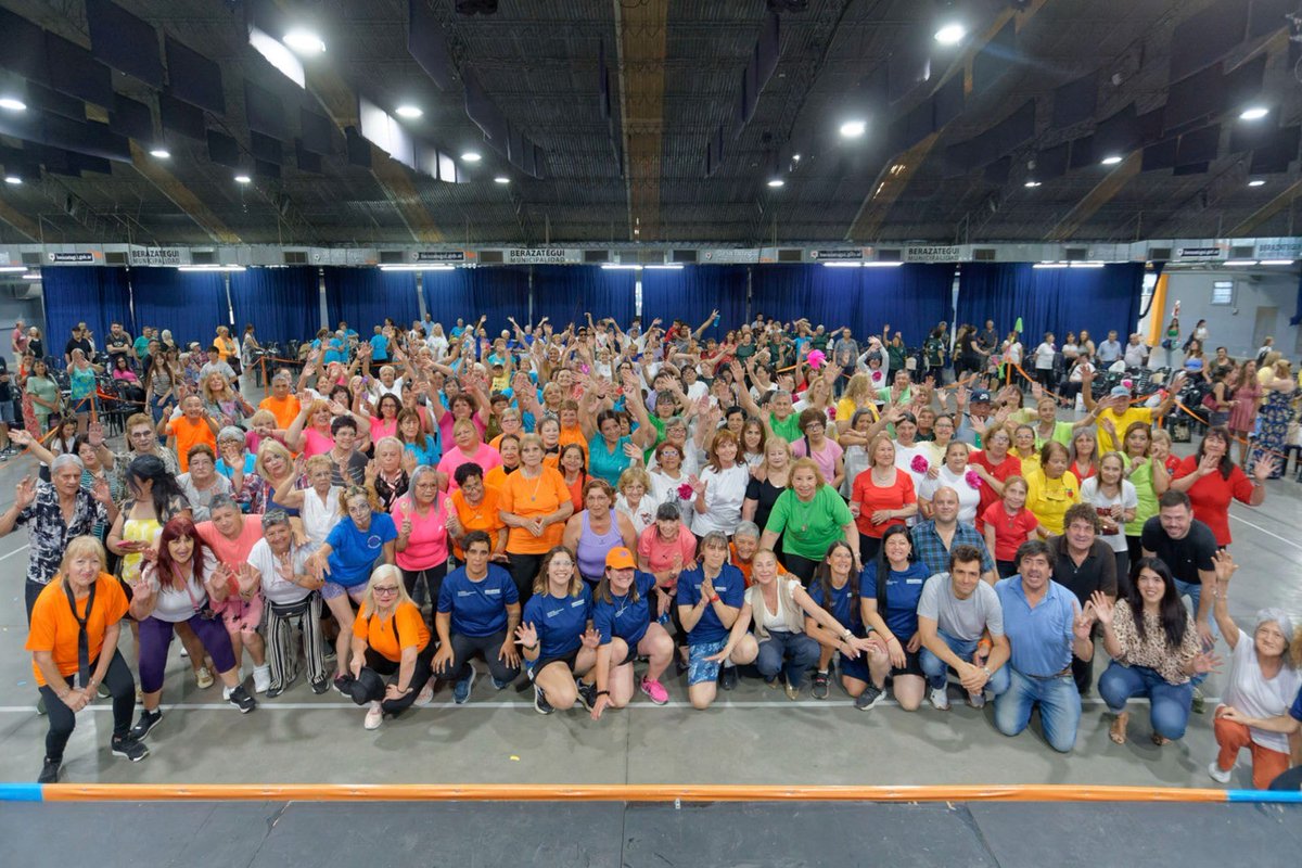 elsolnoticiasok's tweet image. #Berazategui La Municipalidad celebró la 24ta. Gimnasiada de la Tercera Edad elsolnoticias.com.ar/la-municipalid…