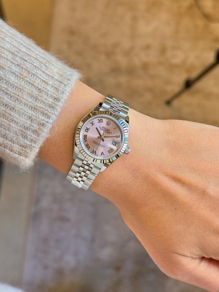 Element_iN_Time's tweet image. On Wednesdays we wear pink 🩷
28mm Rolex Datejust Steel Pink Roman

elementintime.com/products/28mm-…