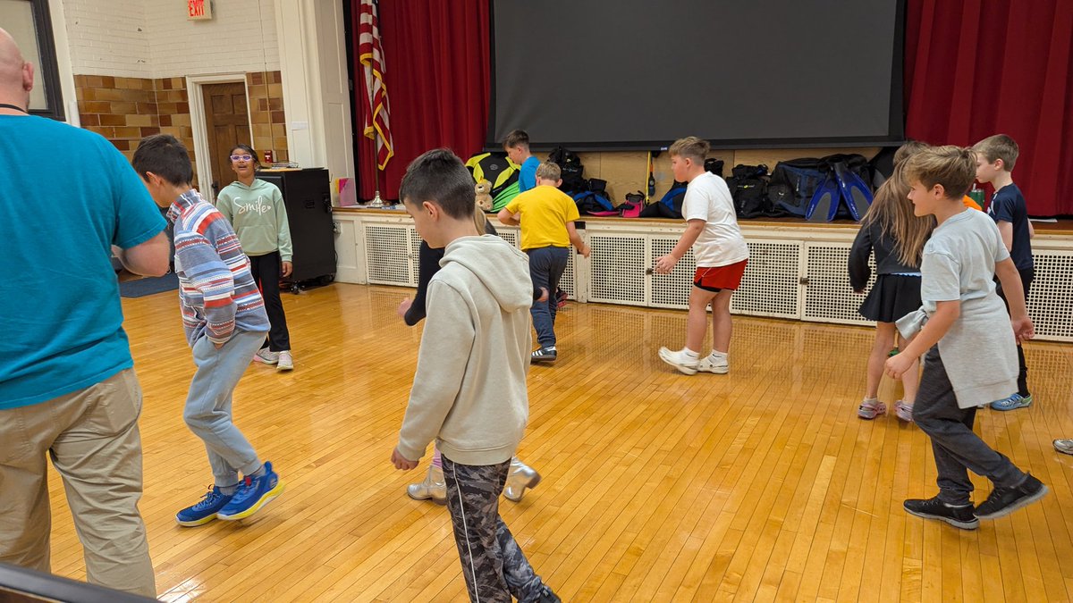 PhelpsCenter's tweet image. The Orcas are on the hunt -- how will the Seals react? #ChallengeWeek #TeamGifted