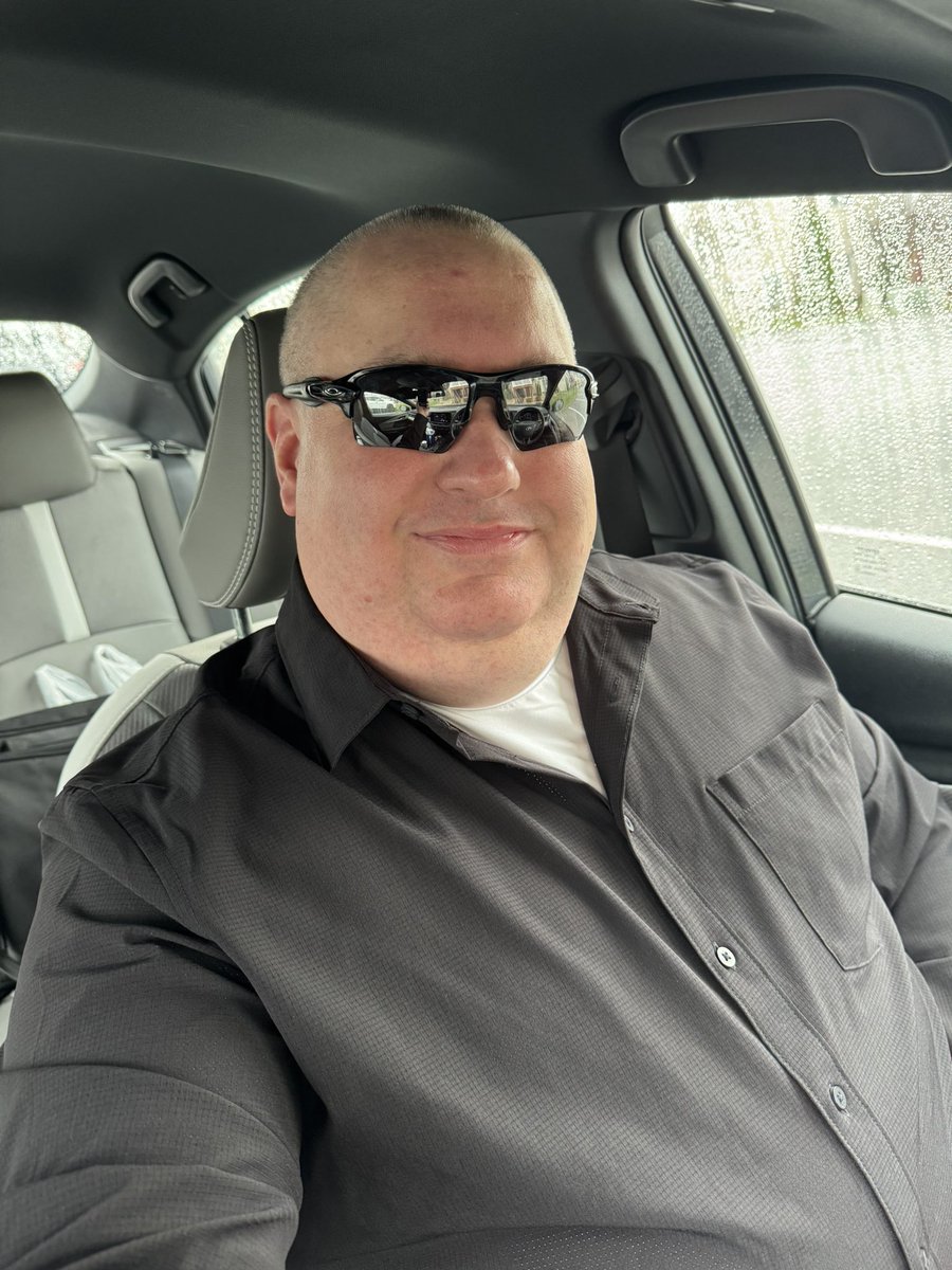 JRHollis274's tweet image. Happy Wednesday folks!  I hope everyone is doing well.  The holiday season is fast approaching. And for some that causes added anxiety or depression ..  just remember if you need help it is okay to ask for help.  #Ask4Help.  Stay safe and enjoy this upcoming season