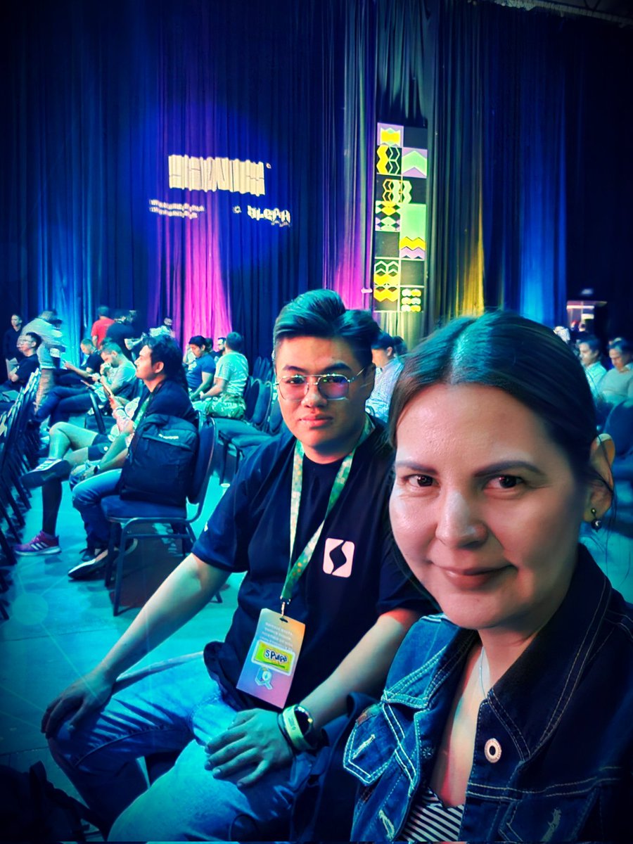 EVVM presentando en la Startup World Cup en Devconnect, venga chicos a romperla 🔥
Frutas apoyando Frutas!